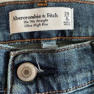 NEW Abercrombie & Fitch 90s straight ultra high-rise jeans size 8R 29 Curve Love